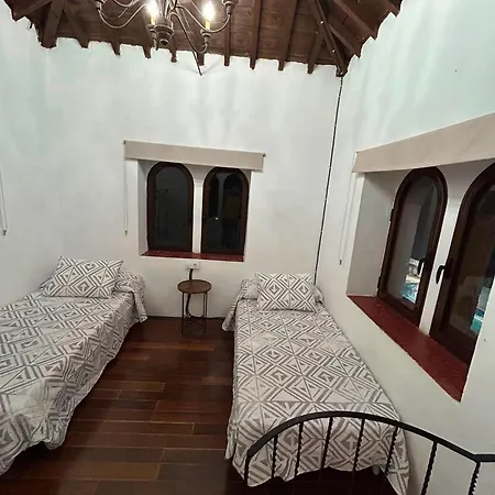 Casa Del Torreon -equus Adriana بيت للعطل روندا
